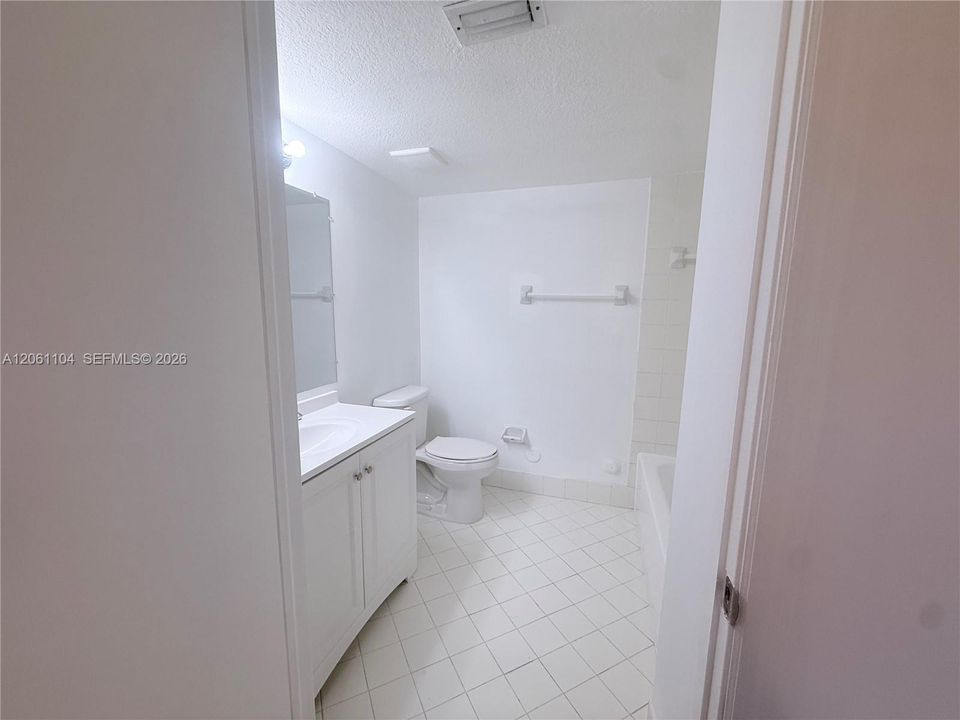 В аренду: $2,250 (3 спален, 2 ванн, 1196 Квадратных фут)
