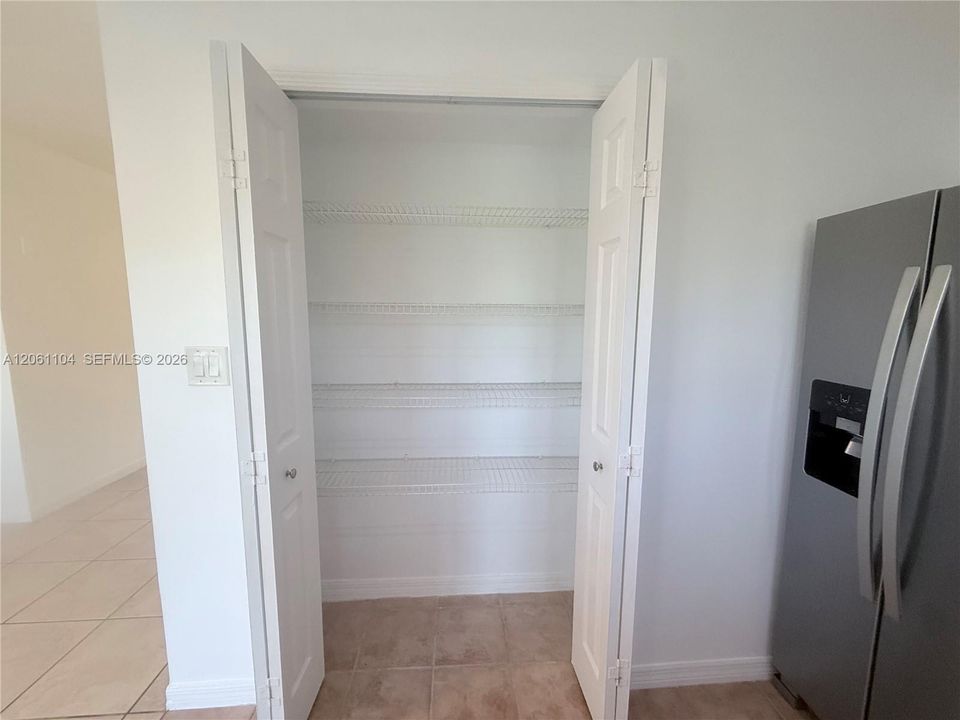 В аренду: $2,250 (3 спален, 2 ванн, 1196 Квадратных фут)