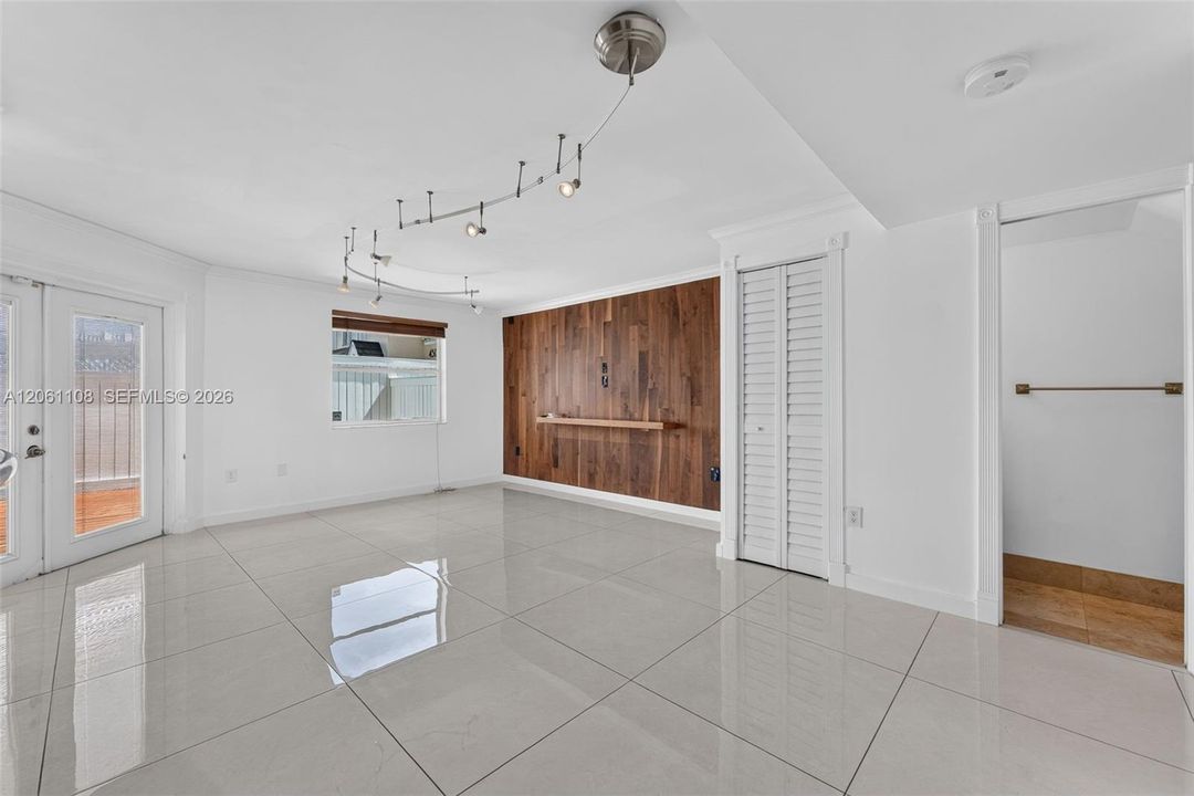 В аренду: $2,500 (2 спален, 2 ванн, 1025 Квадратных фут)