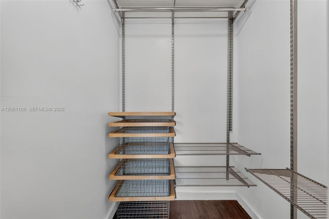 В аренду: $2,500 (2 спален, 2 ванн, 1025 Квадратных фут)