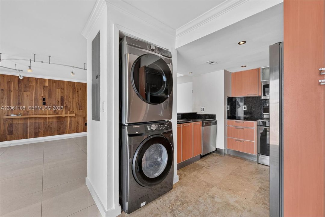 В аренду: $2,500 (2 спален, 2 ванн, 1025 Квадратных фут)