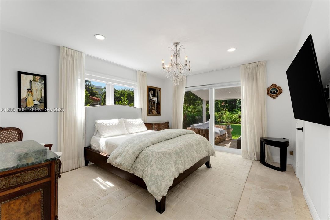 For Sale: $2,750,000 (4 beds, 3 baths, 2123 Square Feet)