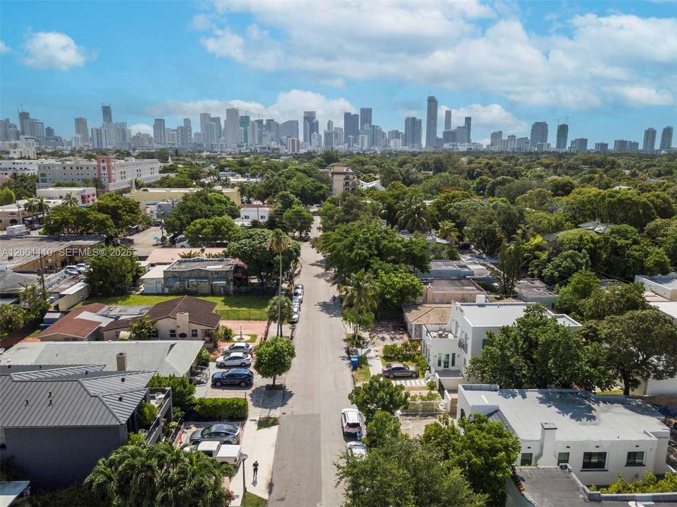 For Sale: $1,395,000 (6 beds, 4 baths, 2078 Square Feet)