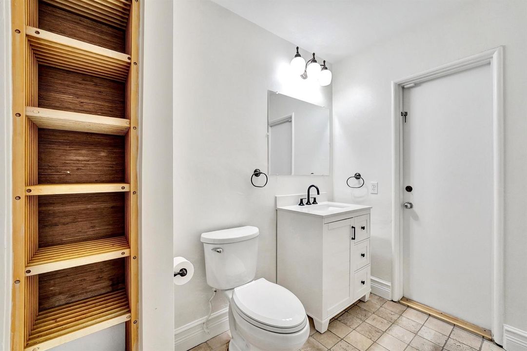 39 Bathroom 2