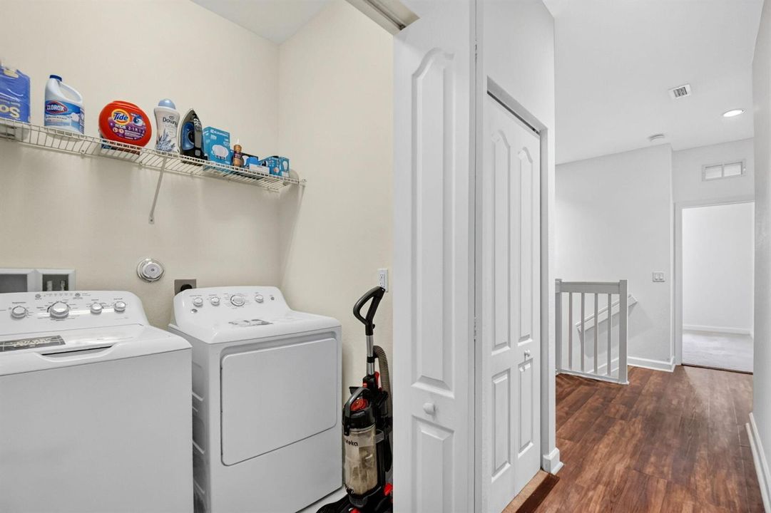 Full Size Washer/Dryer