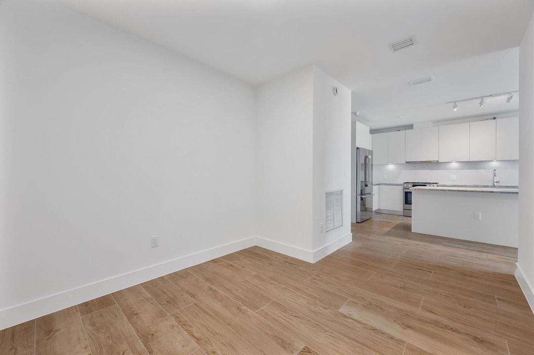 06-3034 Oak Ave #503_006