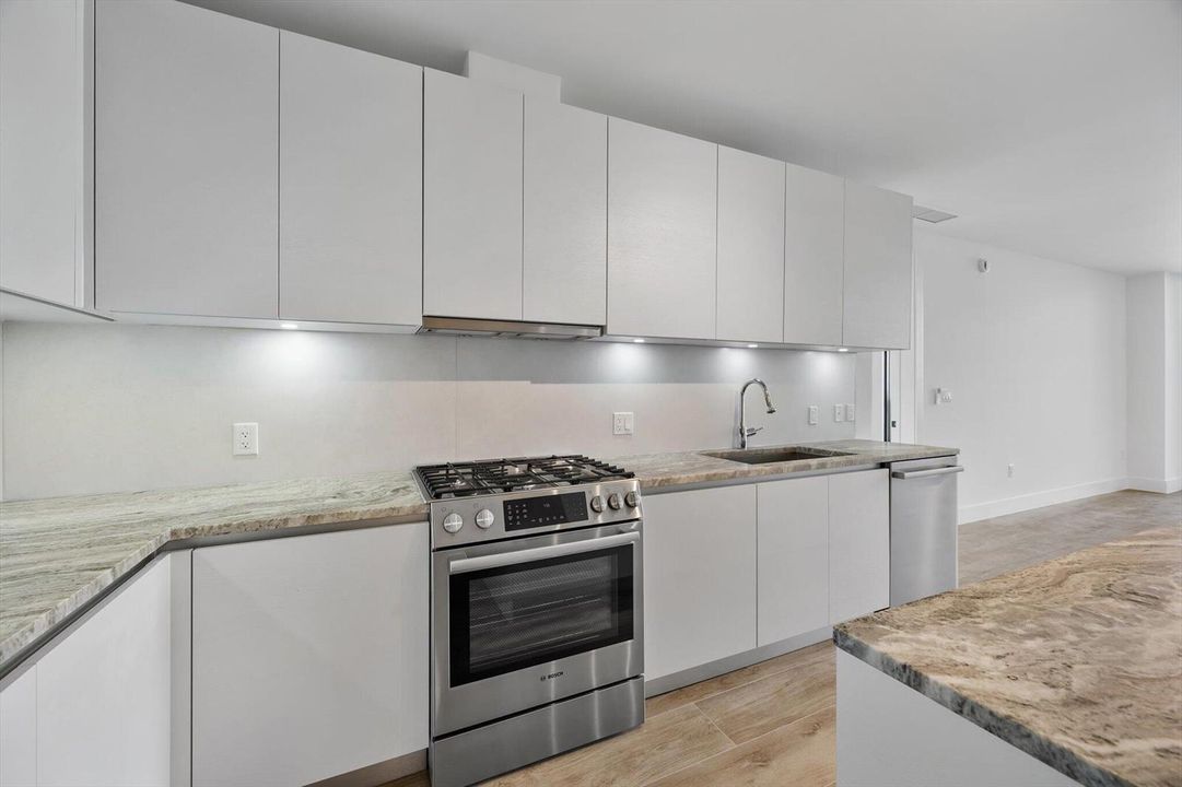 04-3034 Oak Ave #503_004