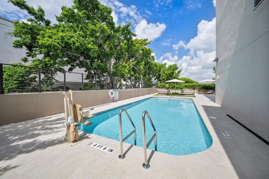 25-3034 Oak Ave #503_025