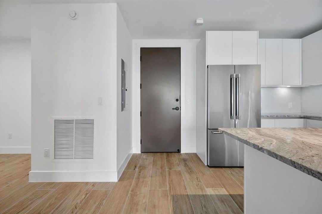 01-3034 Oak Ave #503_001