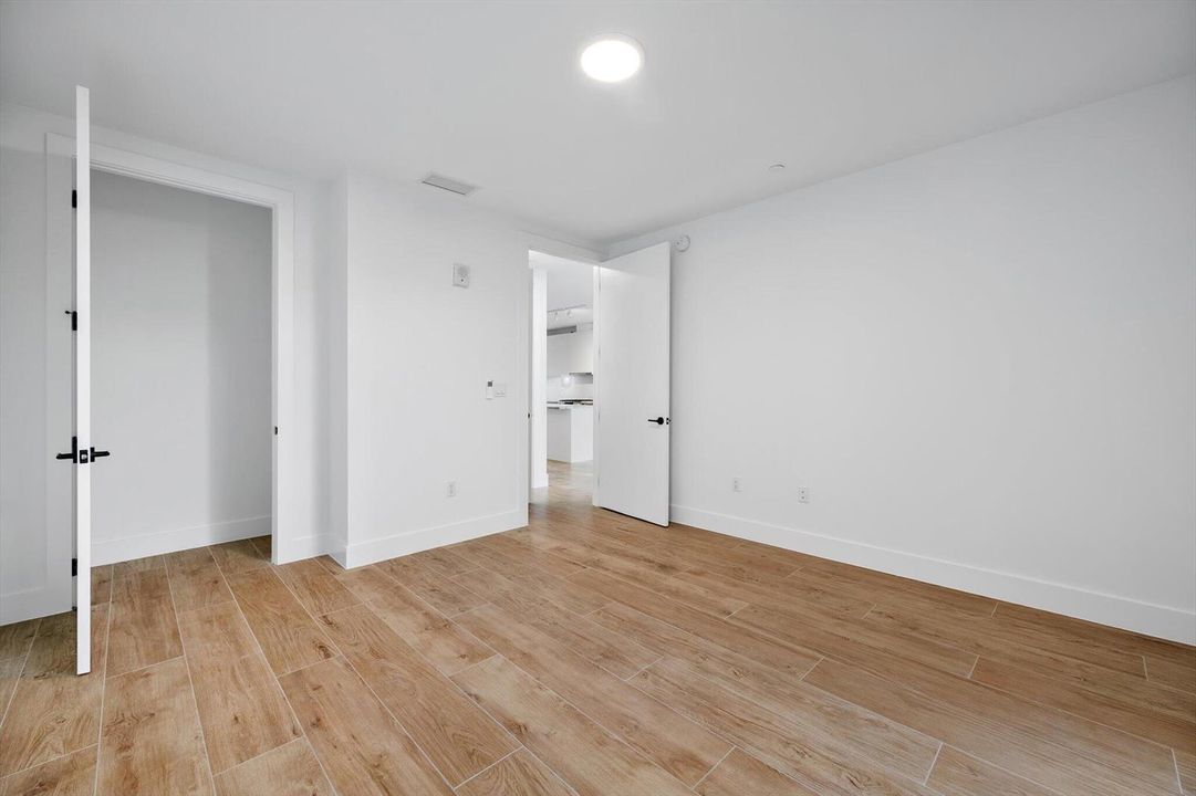 19-3034 Oak Ave #503_019