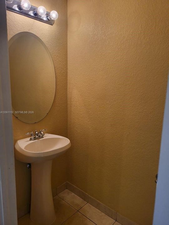 В аренду: $2,945 (3 спален, 2 ванн, 1505 Квадратных фут)