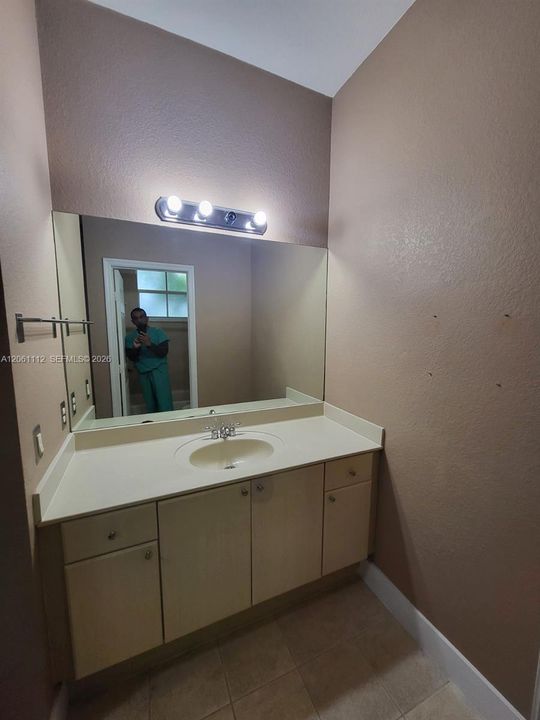 В аренду: $2,945 (3 спален, 2 ванн, 1505 Квадратных фут)