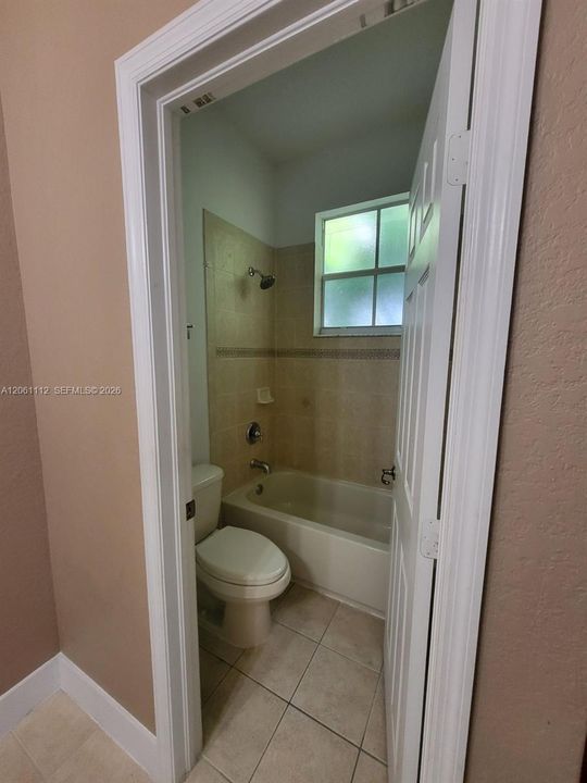 В аренду: $2,945 (3 спален, 2 ванн, 1505 Квадратных фут)