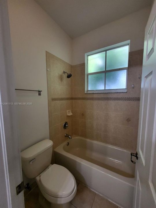 В аренду: $2,945 (3 спален, 2 ванн, 1505 Квадратных фут)