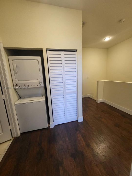 В аренду: $2,945 (3 спален, 2 ванн, 1505 Квадратных фут)