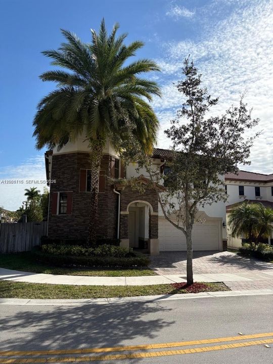 For Sale: $1,390,000 (5 beds, 5 baths, 4159 Square Feet)