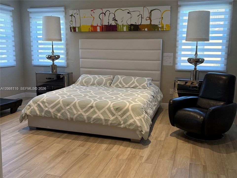 For Sale: $1,390,000 (5 beds, 5 baths, 4159 Square Feet)