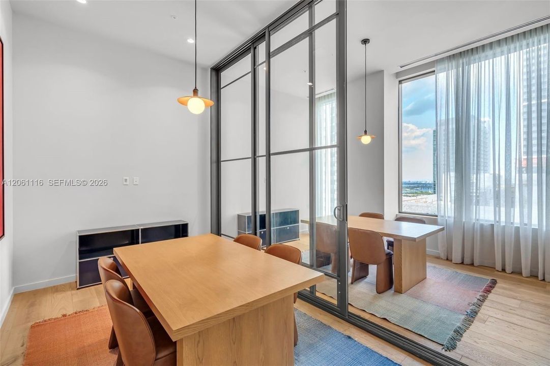 En Venta: $675,000 (2 camas, 2 baños, 754 Pies cuadrados)
