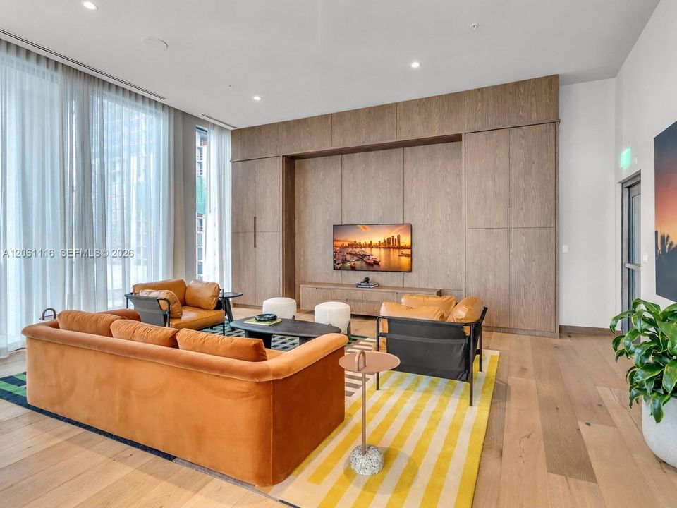 En Venta: $675,000 (2 camas, 2 baños, 754 Pies cuadrados)
