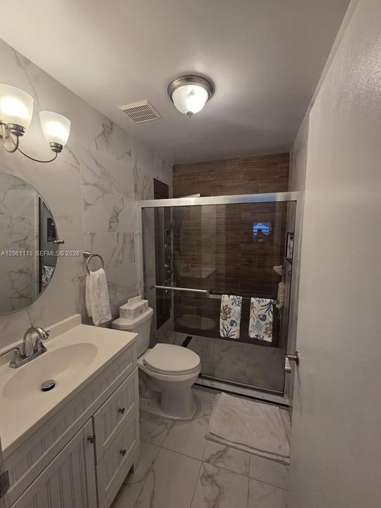 En Renta: $3,950 (3 camas, 2 baños, 1386 Pies cuadrados)