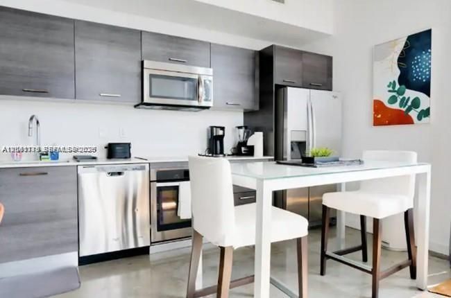 В аренду: $3,299 (2 спален, 2 ванн, 791 Квадратных фут)