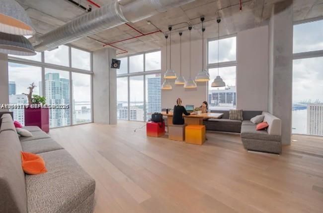 В аренду: $3,299 (2 спален, 2 ванн, 791 Квадратных фут)
