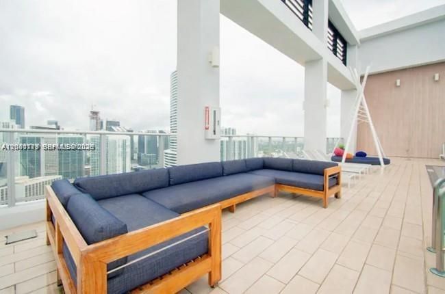 В аренду: $3,299 (2 спален, 2 ванн, 791 Квадратных фут)