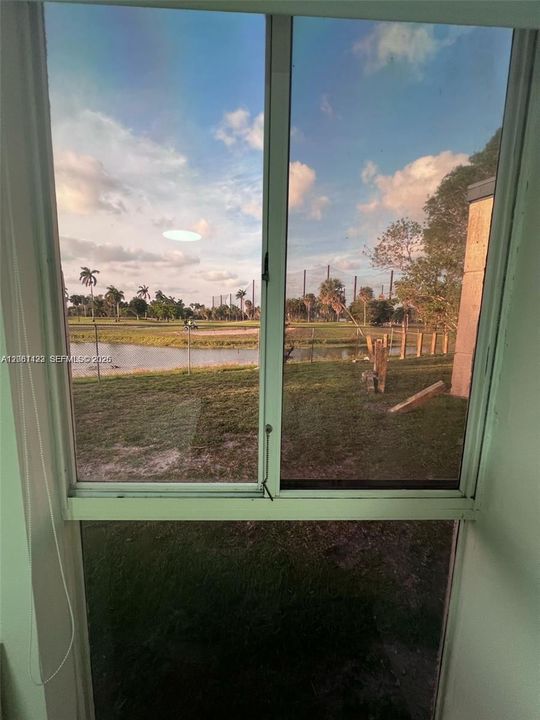 В аренду: $2,350 (2 спален, 2 ванн, 960 Квадратных фут)