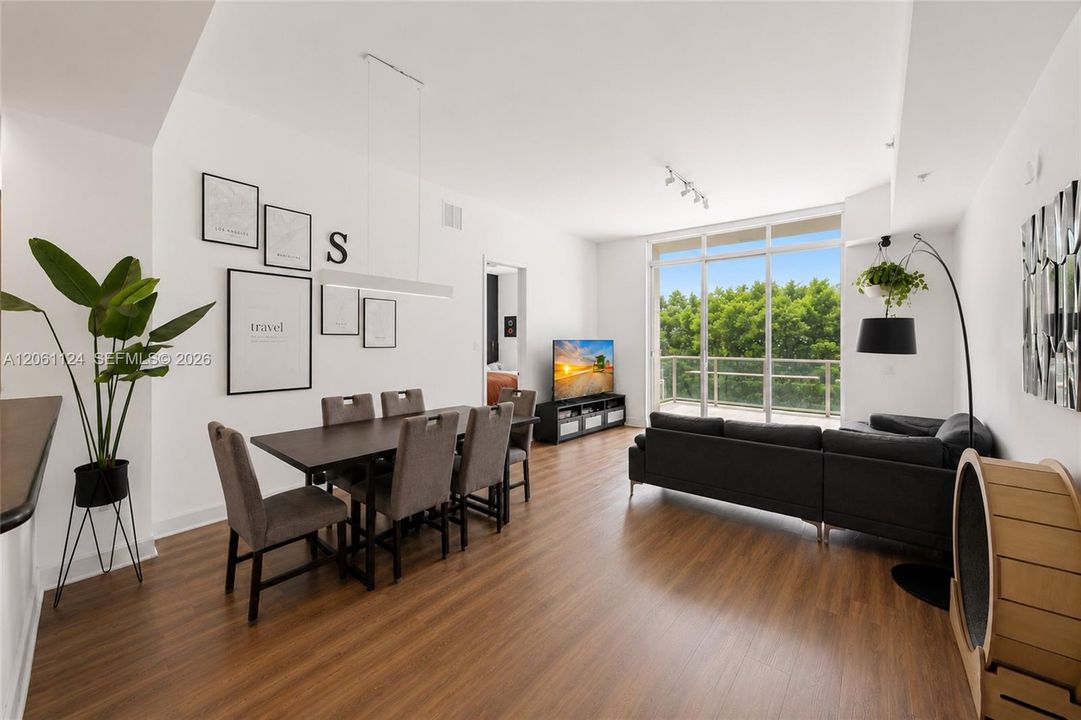 На продажу: $435,000 (2 спален, 2 ванн, 1603 Квадратных фут)