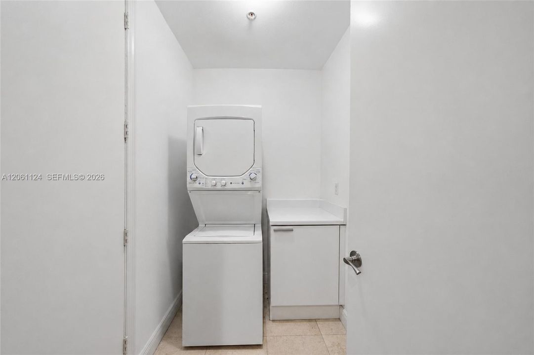 На продажу: $435,000 (2 спален, 2 ванн, 1603 Квадратных фут)