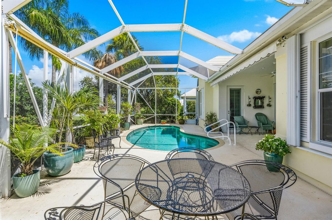 4685 St James Avenue-306