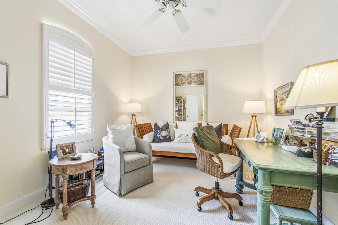4685 St James Avenue-200