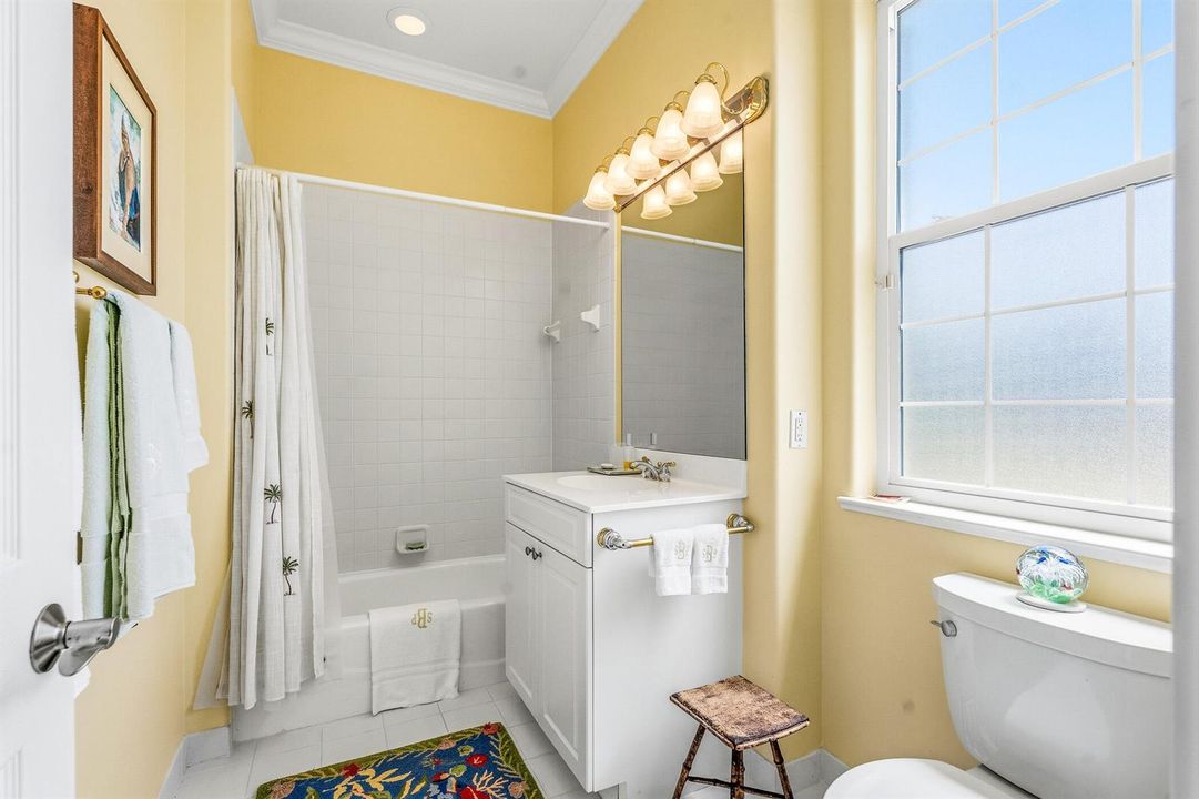 4685 St James Avenue-271