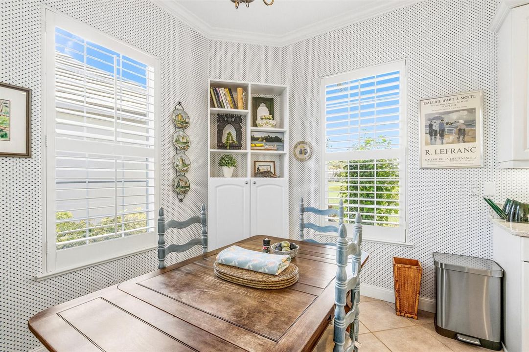 4685 St James Avenue-26