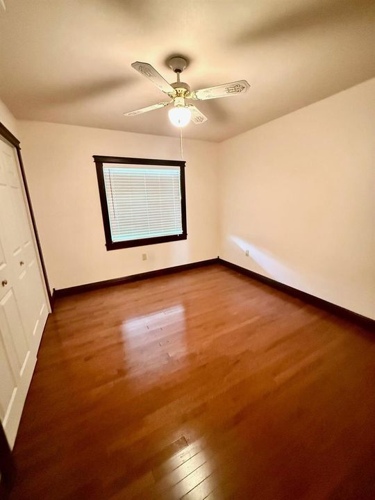 429431 bedroom