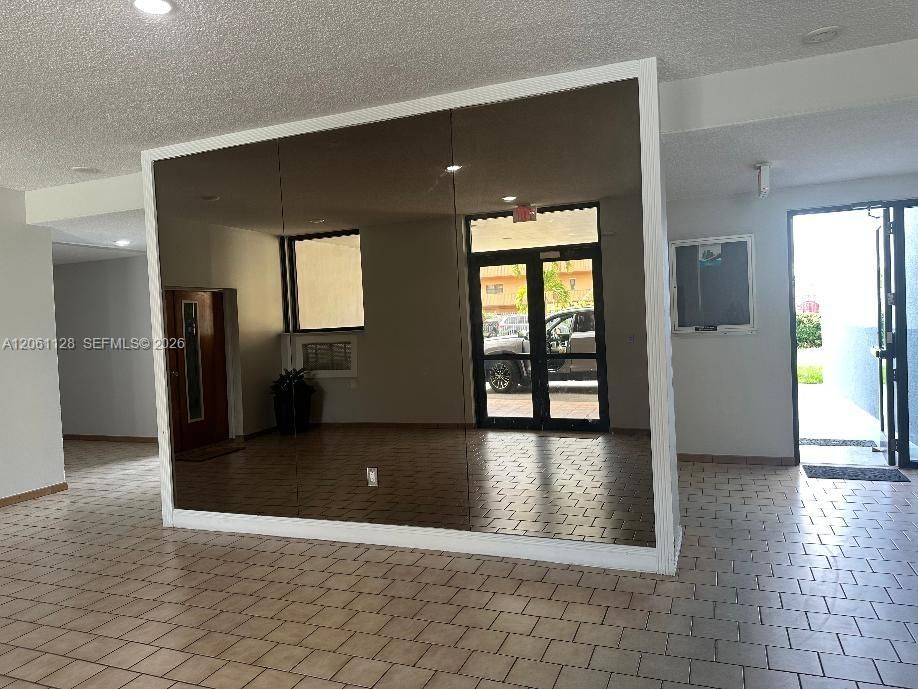 En Venta: $245,000 (2 camas, 2 baños, 796 Pies cuadrados)