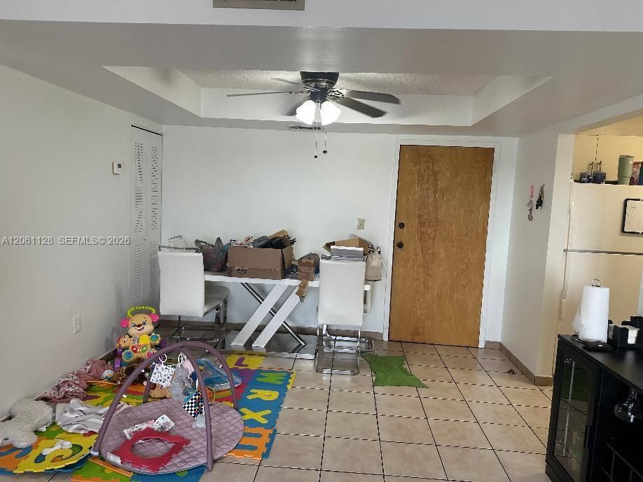 En Venta: $245,000 (2 camas, 2 baños, 796 Pies cuadrados)
