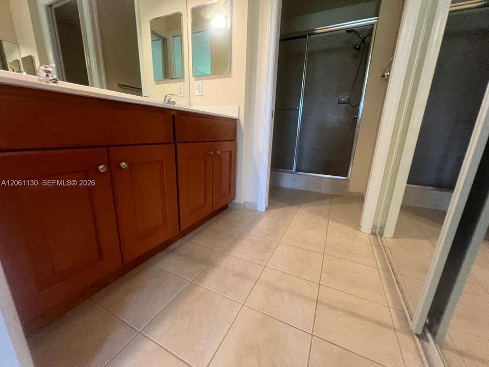 На продажу: $342,500 (3 спален, 2 ванн, 1516 Квадратных фут)