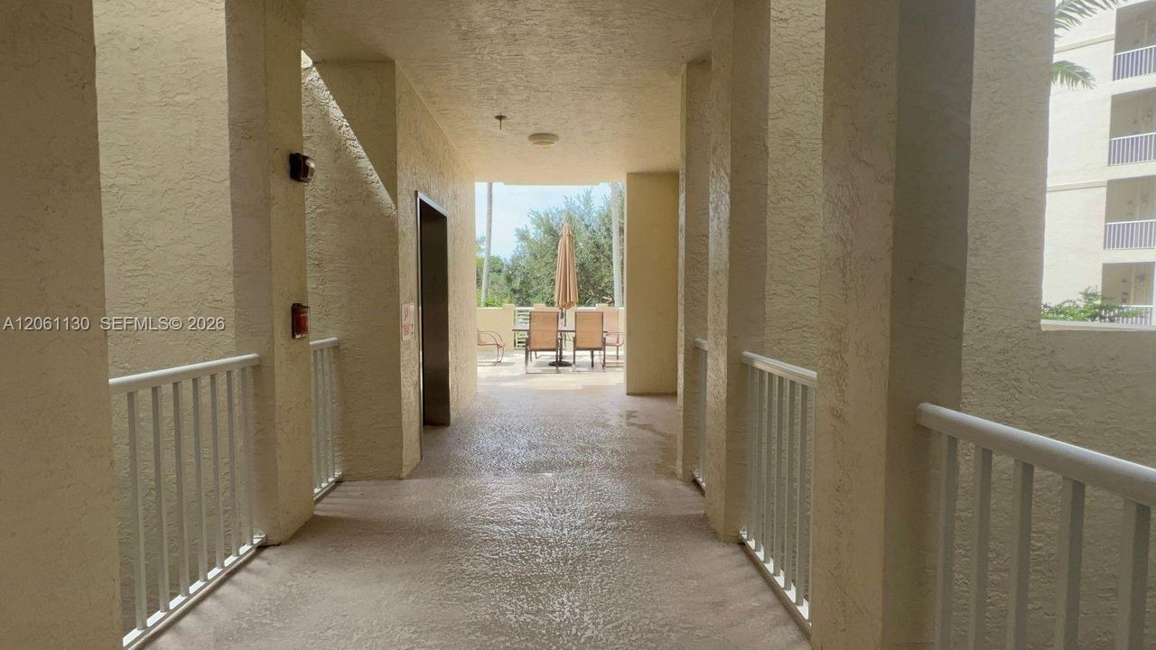 Exterioir hallway