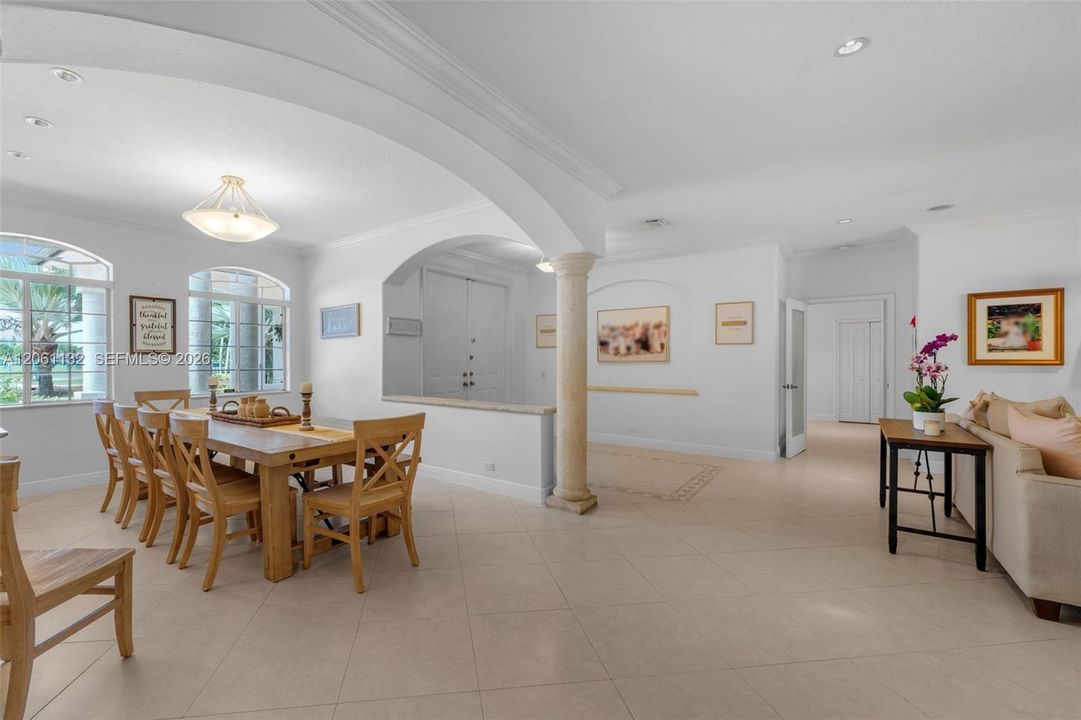 For Sale: $3,295,000 (6 beds, 5 baths, 5417 Square Feet)