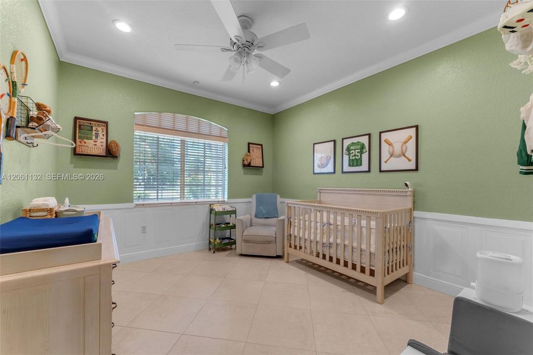 For Sale: $3,295,000 (6 beds, 5 baths, 5417 Square Feet)
