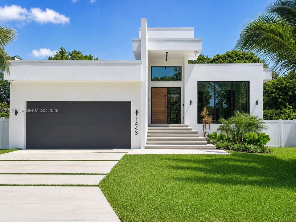 For Sale: $2,995,000 (4 beds, 4 baths, 2767 Square Feet)
