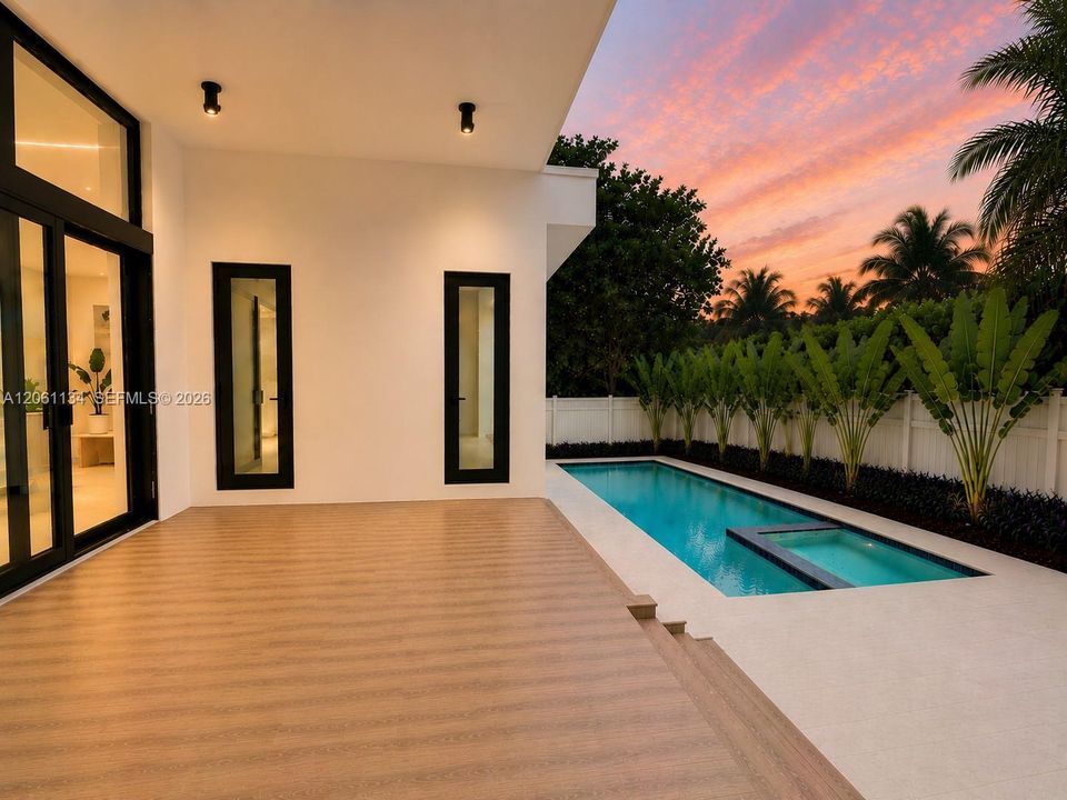For Sale: $2,995,000 (4 beds, 4 baths, 2767 Square Feet)