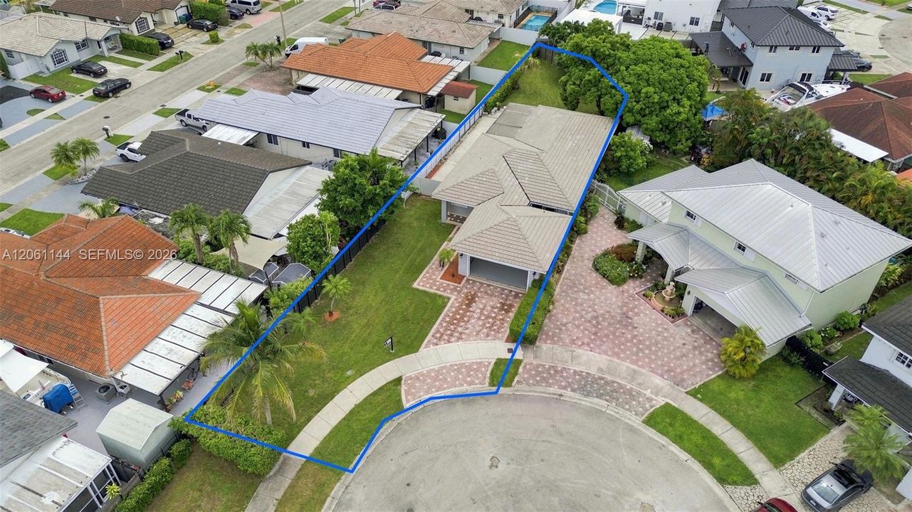 En Venta: $724,999 (3 camas, 2 baños, 1650 Pies cuadrados)