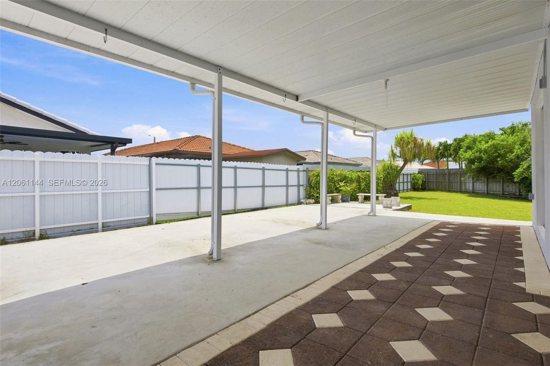 En Venta: $724,999 (3 camas, 2 baños, 1650 Pies cuadrados)