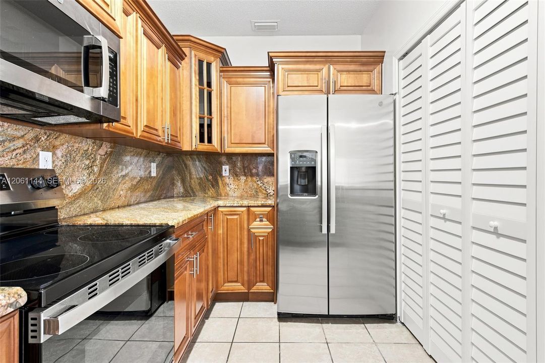 En Venta: $724,999 (3 camas, 2 baños, 1650 Pies cuadrados)