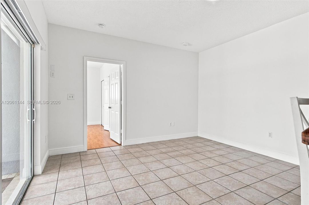 En Venta: $724,999 (3 camas, 2 baños, 1650 Pies cuadrados)