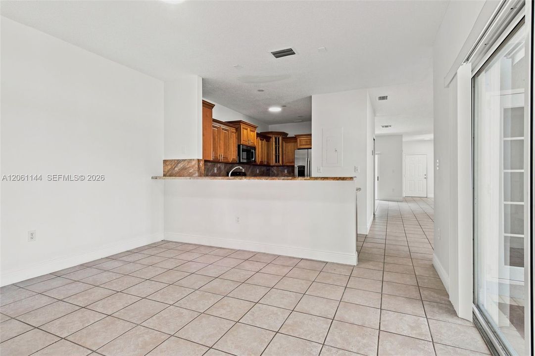 En Venta: $724,999 (3 camas, 2 baños, 1650 Pies cuadrados)
