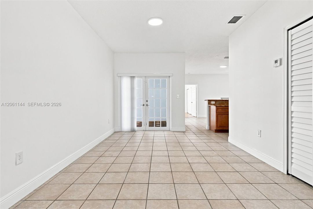 En Venta: $724,999 (3 camas, 2 baños, 1650 Pies cuadrados)