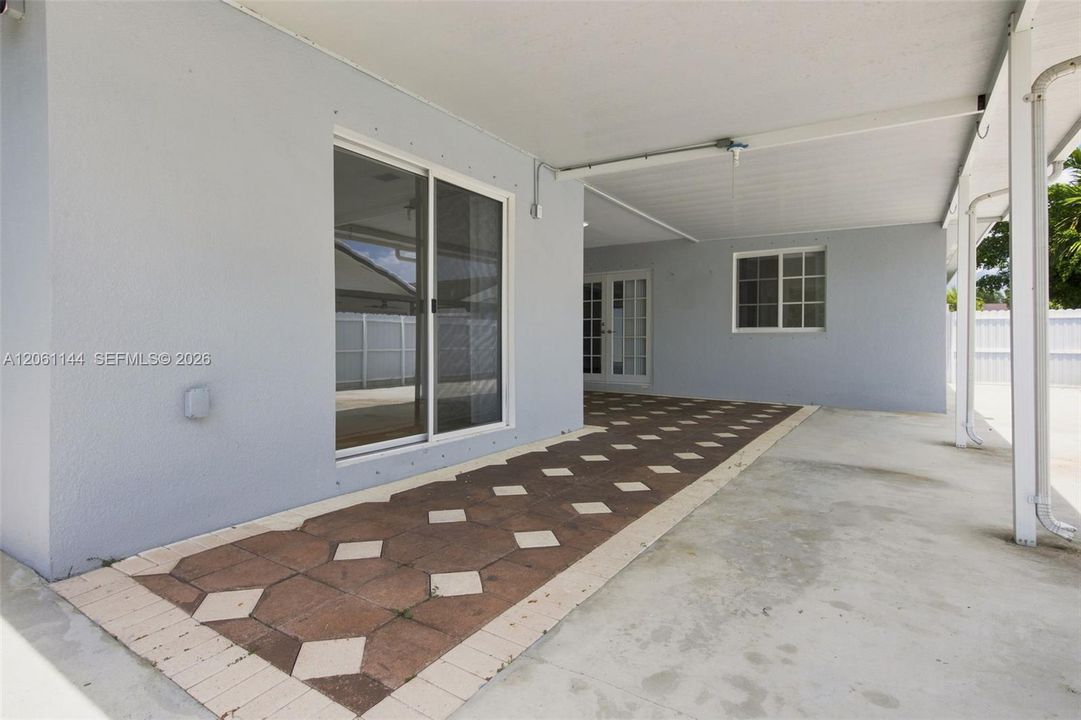 En Venta: $724,999 (3 camas, 2 baños, 1650 Pies cuadrados)